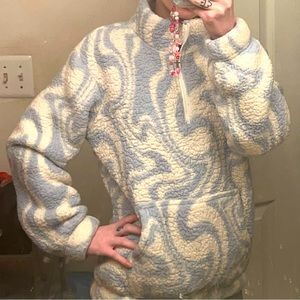 Blue/white marble sweater